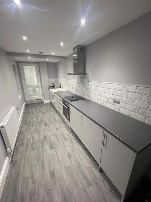 Large 1 Bedroom Flat With Private Parking Plymouth Zewnętrze zdjęcie