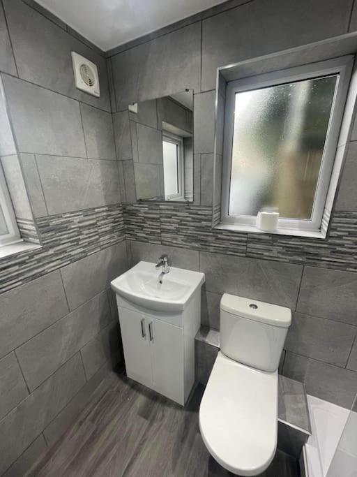 Large 1 Bedroom Flat With Private Parking Plymouth Zewnętrze zdjęcie